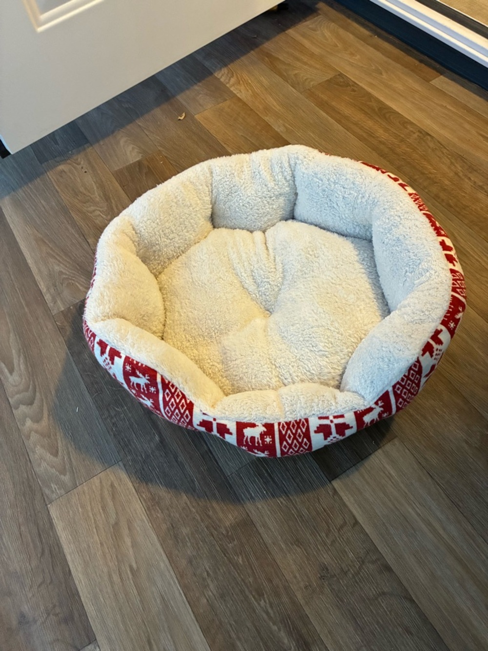 Vibrant Life Festive Red & Cream Round Pet Cushion
